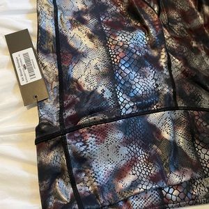 Snake print leggings